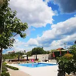 Anja Apartamento Peroj