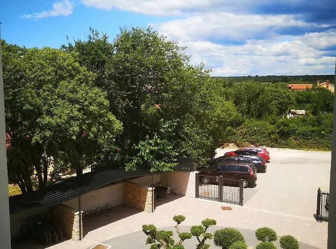 Apartment Anja Peroj